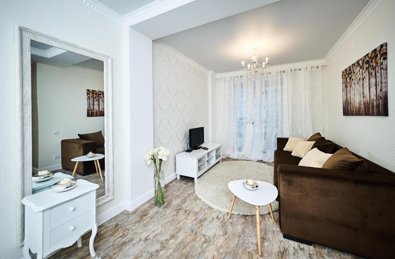Mayak Minska Apartment Exterior foto